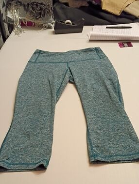 Patagonia Teal Blue Heathered Capri Leggings